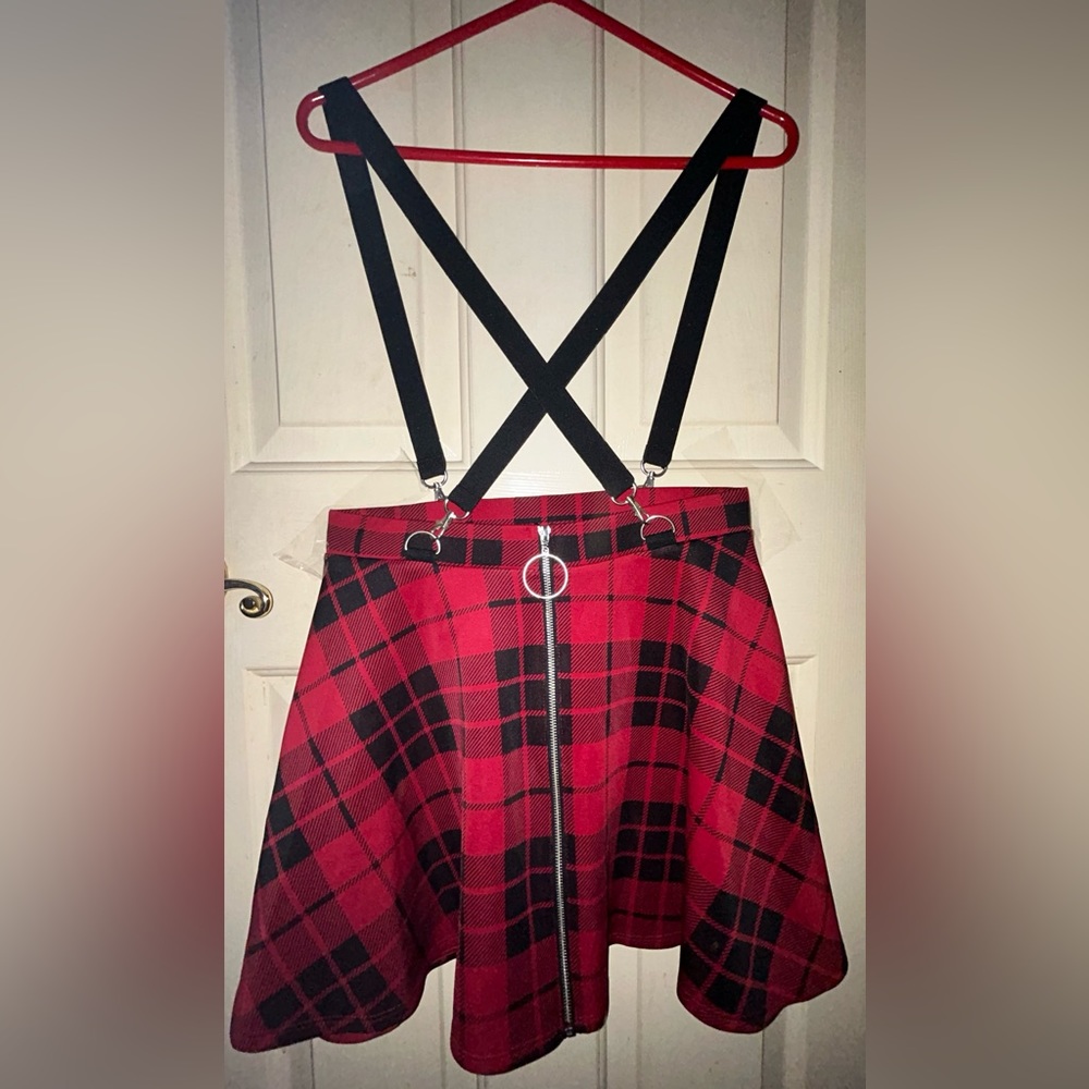 Hot Topic Red Plaid Susp. Skirt L